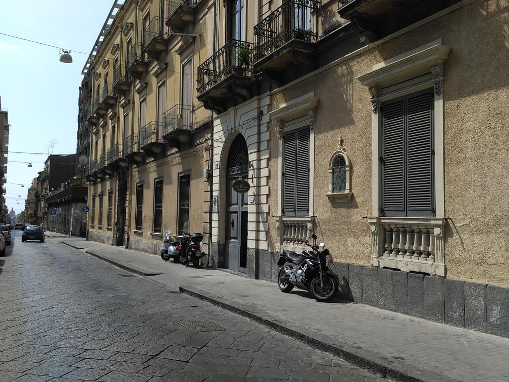 Casa Barbero Charme B&B Catania Bagian luar foto